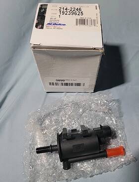 Olx-acd214-2246-cl360a66 Ac Delco Genuine Acdelco For Pontiac Firebird 98-22 Vapor Canister Purge Valve 19239625