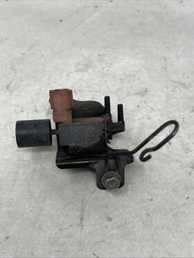 90910-12089 As The Pictures 2003-2008 Toyota Matrix Vacuum Switching Valve Oem
