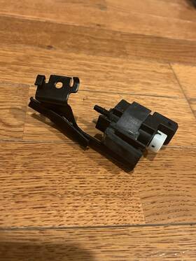 18307560946 Bmw 06-12 335i E92 E90 E93 Exhaust Flap Vacuum Valve Solenoid 7560946 Oem 48k Mi