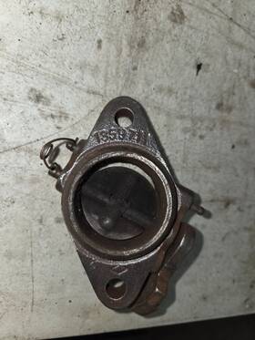 1359712 Buick Heat Riser
