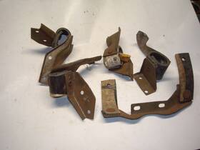3884857 Chevrolet Vintage 1965 Chevy Impala Biscayne Nos Exaust Hangers