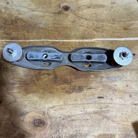 1746300 Ford Focus Mk3 C346 Exhaust Pipe Mounting Bracket Genuine