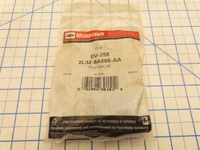 2l3z-6a666-aa Ford Pcv Valve Ev-258 Factory Sealed