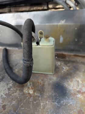 D6zf-9 Ford Mustang Ii And Other Charcoal Canister