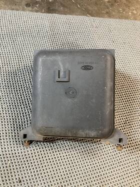 E5te-9e453-ac Ford 1986 F-150 Stock Vacuum Canister Jug Efi 1985 5.0 Emissions E5te-9e453-ac Ford 1986 F-150 Stock Vacuum Canister Jug Efi 1985 5.0 Emissions