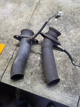 330.fd8e06 Ford Truck 04-08 5.4l Exhaust Pipe Flanges Horns With O2 Sensors