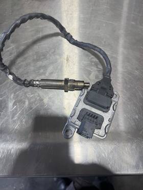 A0111536128 Freightliner Used Good Inlet Nox Sensor 2021 Dd15 A 011 153 6128
