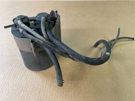 17060868 General Motors Corvette Charcoal Canister Fuel Vapor And Bracket 1978 1979 78 79 17060868 General Motors Corvette Charcoal Canister Fuel Vapor And Bracket 1978 1979 78 79