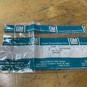 3746600 General Motors 3.641 Nos Gm Heat Riser Anti Rattle Spring #3746600 Group