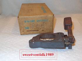 3725981 Gm / General Motors #3725981 Corvette Nos Heat Riser #3725981.. 1955 - 1956 1957.. 2 Hole .. Usa Made