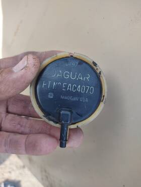 Eac4070 Jaguar Xj12 S3 Xjs Vacuum Dump Valve