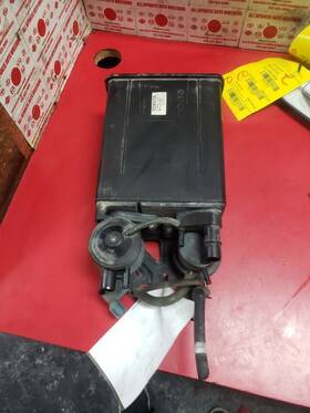 375.le1n01 Lexus Gs300 2001 Fuel Vapor Canister 137816