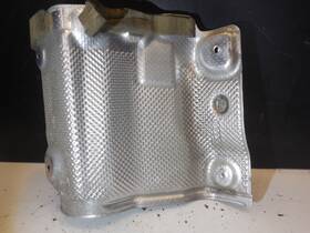 A2126800422 Mercedes-benz Exhaust Heat Shield Right 2010 2013 W212 E300 E350 A2126800422 Mercedes-benz Exhaust Heat Shield Right 2010 2013 W212 E300 E350