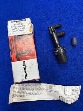 D9fz-6a666-b Motorcraft Ev-88-c Ford Genuine Nos Pcv Valve
