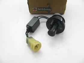 22360-n8700 Nissan New Genuine Oem Vacuum Switch For 1979-1981 200sx 2.0l Z20e