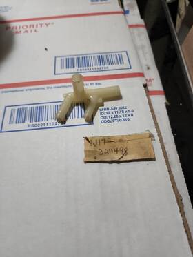 3211498 Nos Amc 1971-72 1977-78 V8 Tee Carb Insulator Hose To Vent Valve