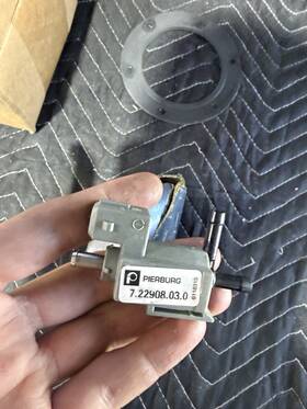 7.22908.03.0 Pierburg Porsche Land Rover Vacuum Control Valve - New Oem 7.22908.03.0 Pierburg Porsche Land Rover Vacuum Control Valve - New Oem
