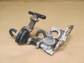 035133517 Porsche 84-89 944 Emission Evaporator Fuel Vent Vacuum Valve Oem