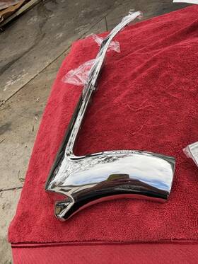 3877628 Rh 64-64-65-66-67 Corvette Convertible Side Windshield Front Molding Lh Corner 3877628 Rh 64-64-65-66-67 Corvette Convertible Side Windshield Front Molding Lh Corner
