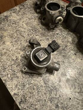 14845aa270 Subaru Genuine Suction Valve 14845aa270 Subaru Genuine Suction Valve