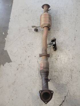 17410-62130 Toyota 1999-2000 4runner 3.4l Front And Center Exhaust Pipe