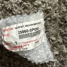 25860-0p090 Toyota Genuine Valve Assembly Vacuum Switching 25860-0p090 Toyota Genuine Valve Assembly Vacuum Switching