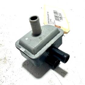 F0010 Toyota 25860 2018-2024 Camry 2.5l Vapor Canister Purge Solenoid Valve Oem F0010 Toyota 25860 2018-2024 Camry 2.5l Vapor Canister Purge Solenoid Valve Oem