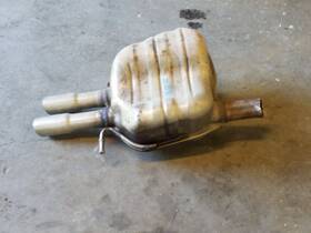 333.vw1l14 Volkswagen Station Wagon Rear Muffler Fits 09 10 11 12 13 14 Jetta