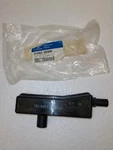 New 01 02 03 04 05 06 Hyundai Santa Fe Air Filter Asembly 31453 26300. Fixed Price $18.00.